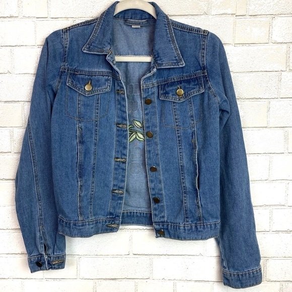 𝅺DENIM Jean Jacket “Don’t Follow Me” - Picture 3 of 6